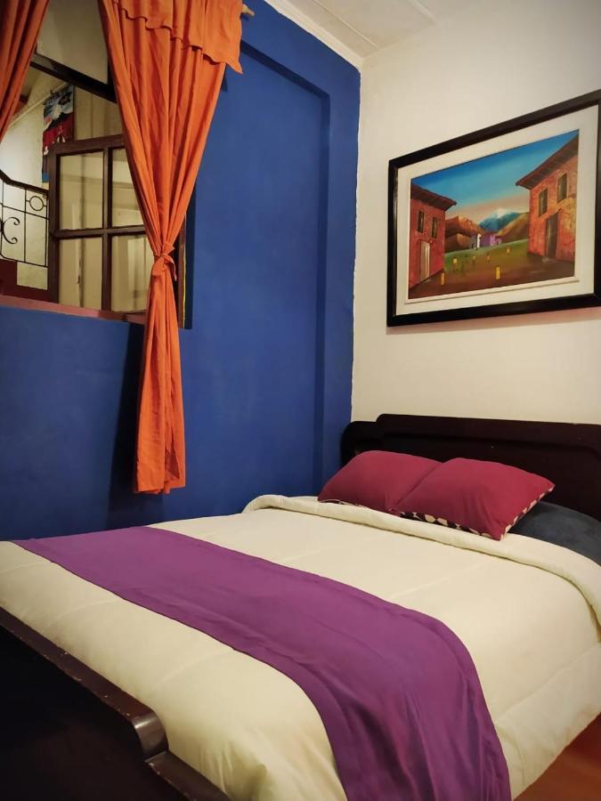 Hostal La Casa Tolena Quito - Ecuador Hotel Exterior foto