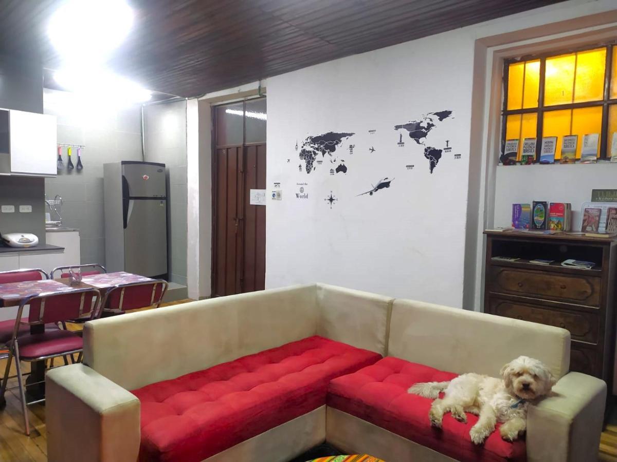 Hostal La Casa Tolena Quito - Ecuador Hotel Exterior foto